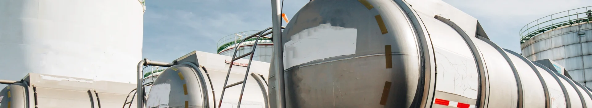 supply chain for off-spec fuel at a plant